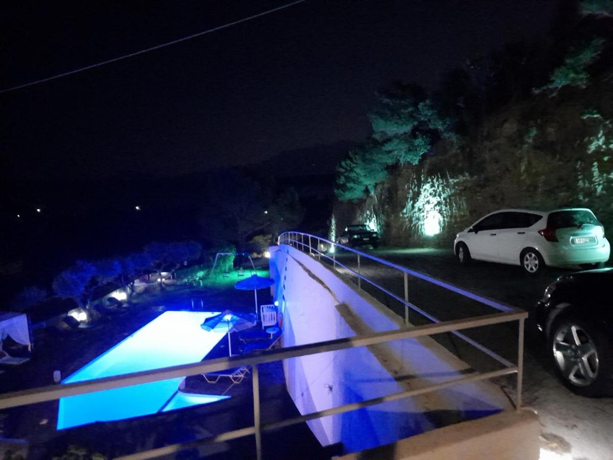דירות איסטרו Asimina מראה חיצוני תמונה